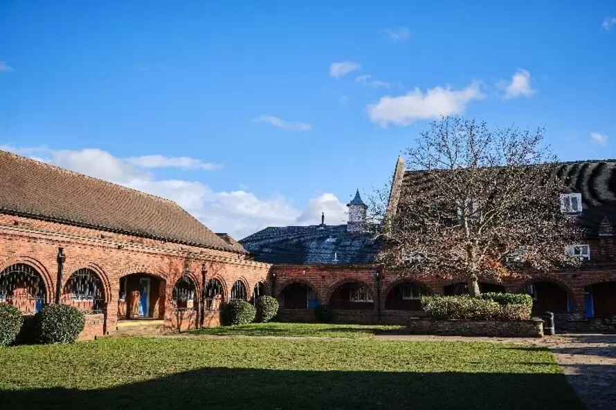 Queen Elizabeth's Academy