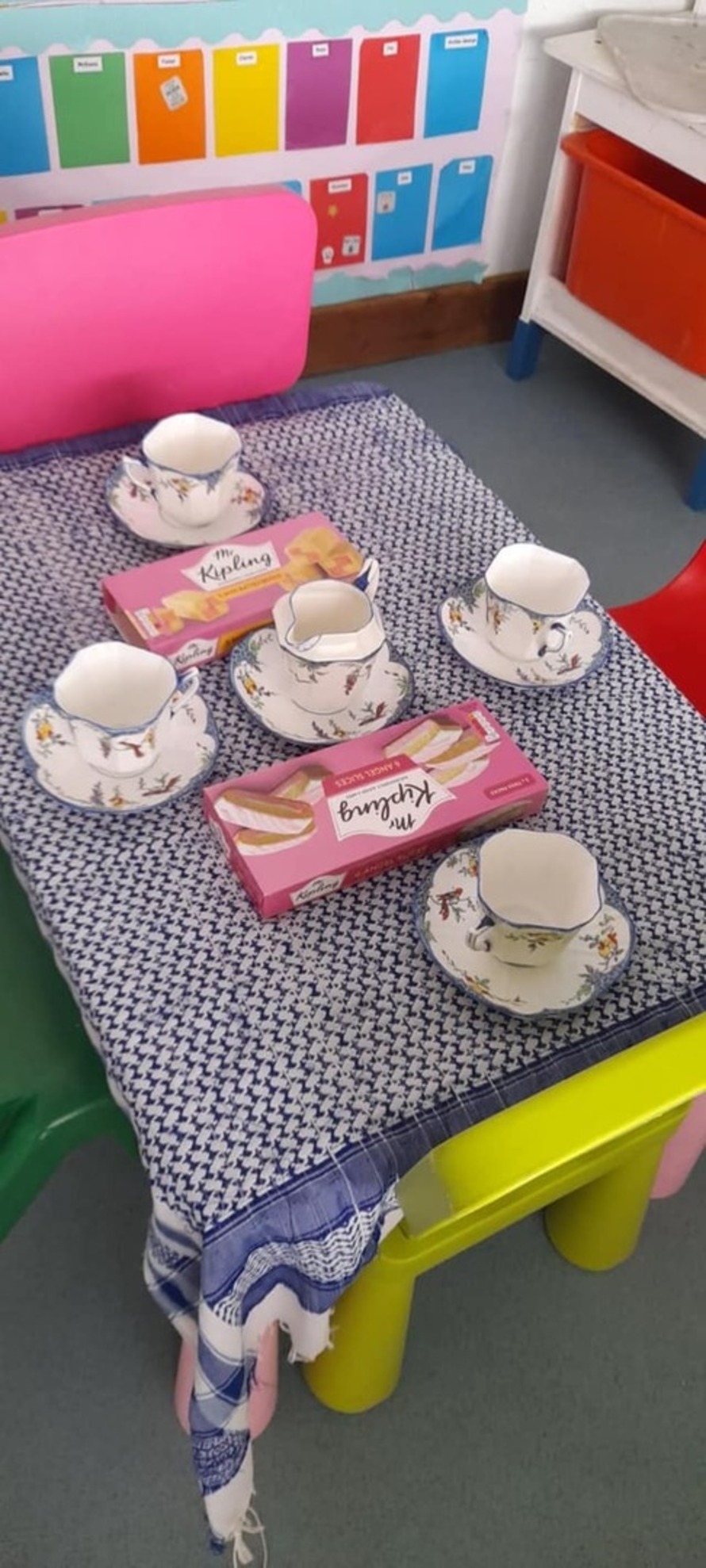 Puzzles Day Nursery Gallery Photos of Campus Life, Activities, Classrooms